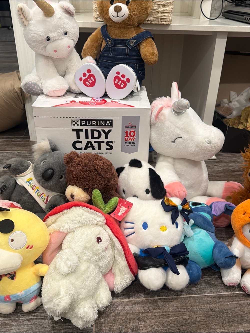 Tidy Cats Box with White and Pink Plush Unicorn & Multi-Color Plush Toys